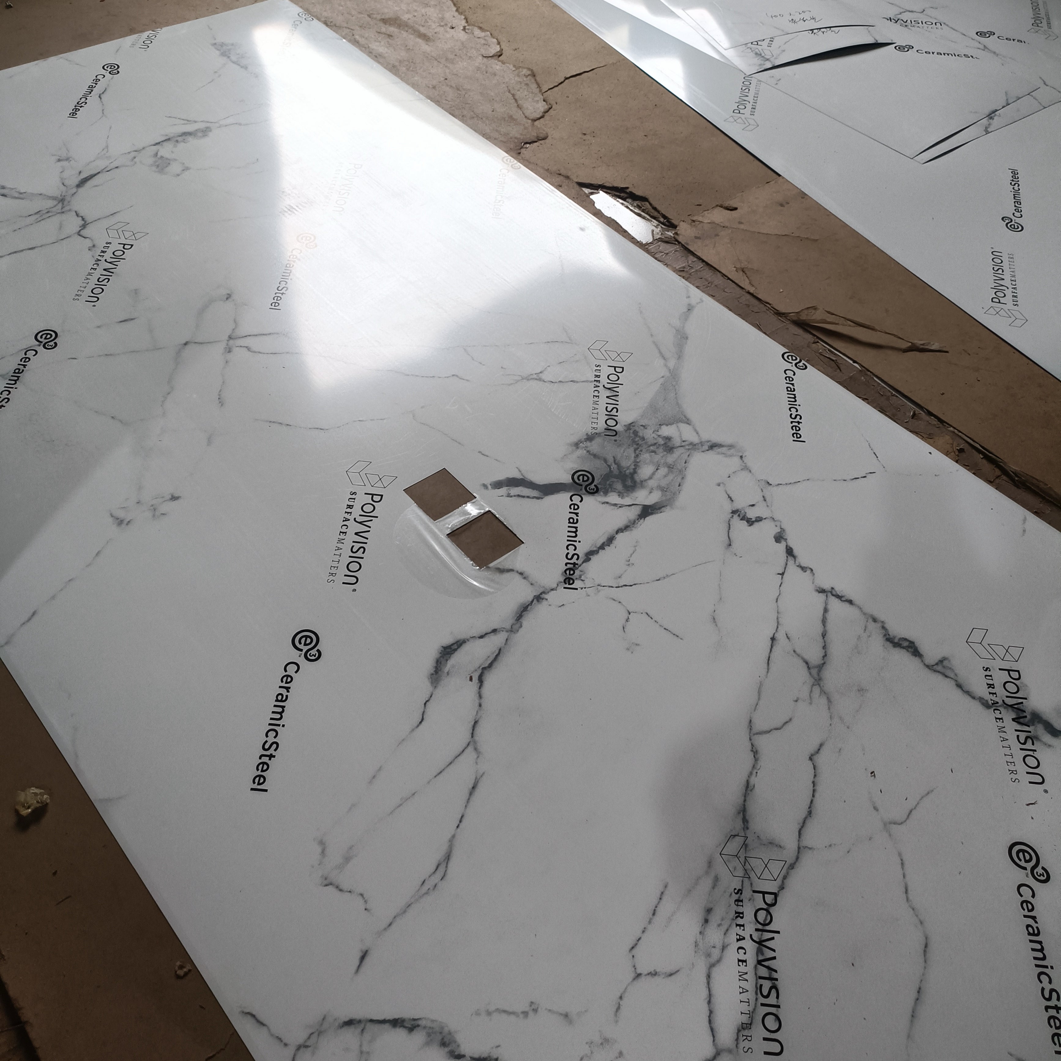 Polyvison 大理石紋 琺瑯板 Enamel Panel 磁吸板 Magnetic Panel 易清潔 Easy to Clean 防污 Stain-resistant 塗鴉板 Graffiti Board